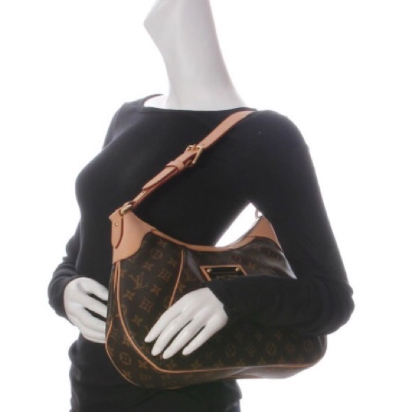 Louis Vuitton Handbags - Louis Vuitton Thames GM